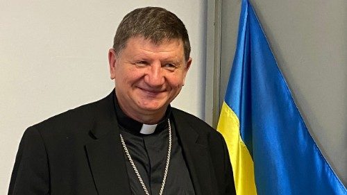 «Arrêtez cette guerre insensée et cruelle» en Ukraine, prie Mgr Skomarovskyj