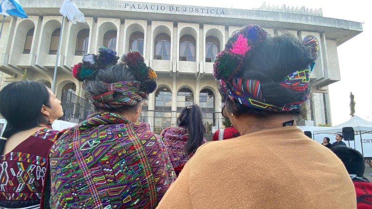 El juicio por genocidio comenzó el 5 de abril de 2024. (Foto de la Oficina de Derechos Humanos del Arzobispado de Guatemala)