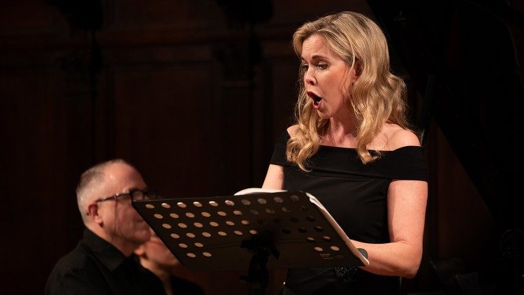 Il soprano Mojca Erdmann