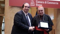 Gabriele Ferrieri, presidente ANGI, con il cardinale Comastri