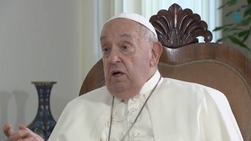 Pour le Pape, il est hypocrite de parler de paix et d'armer la guerre