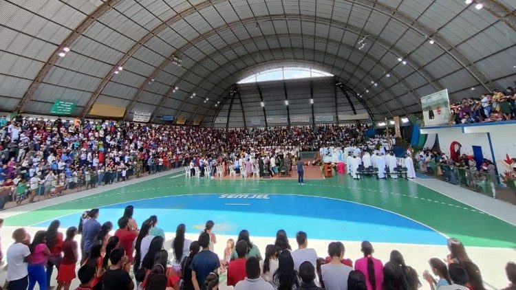 Missa com o novo bispo