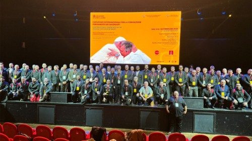 Formação permanente dos sacerdotes é exigência num mundo que corre veloz