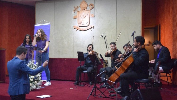 Apresenta&ccedil;&atilde;o