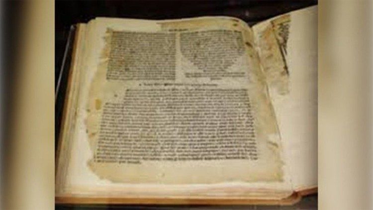 Meshari shqip i vitit 1555 prëgatitur nga dom Gjon Buzuku, ruajtur në Bibliotekën Apostolike në Vatikan