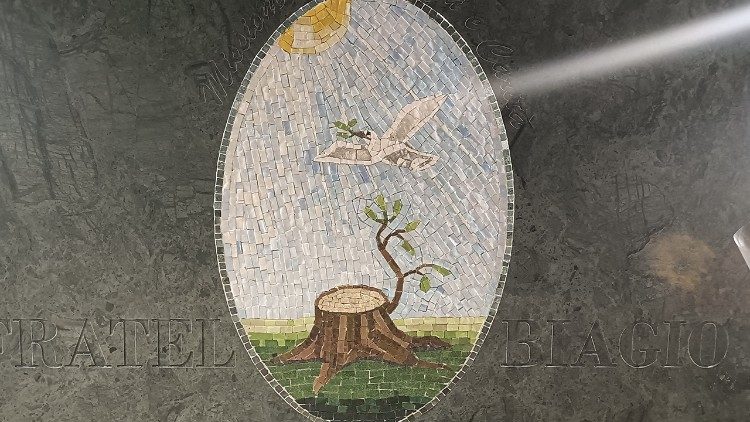 Un particolare della tomba di fratel Biagio Conte. Foto di Riccardo Rossi