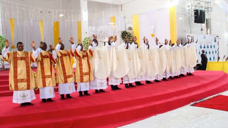 Kristo Yesu anaendelea kuita watangazaji na mashuhuda wa Injili