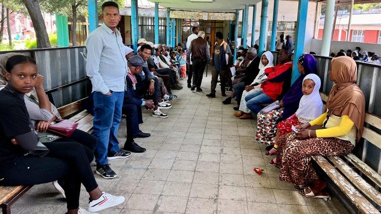 L'attesa di una cura, una carezza, una possibilità di vita