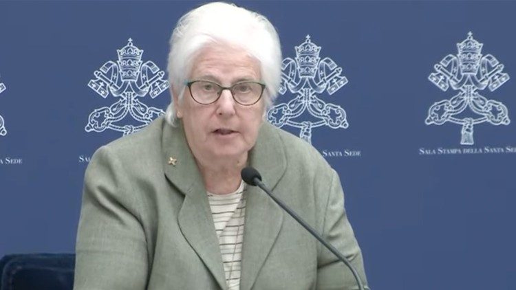 Die UISG-Generalsekretärin Patricia Murray IBVM bei der Pressekonferenz diesen Montag im Vatikan