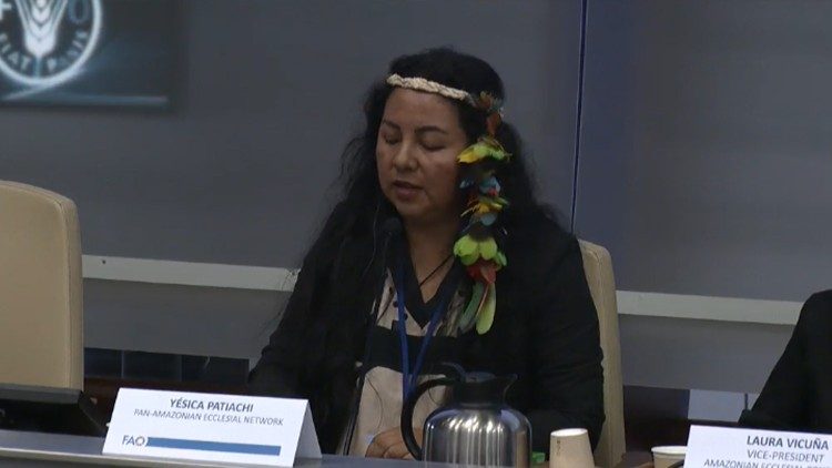 L'intervento di Yésica Patiachi, indigena dell'Amazzonia 