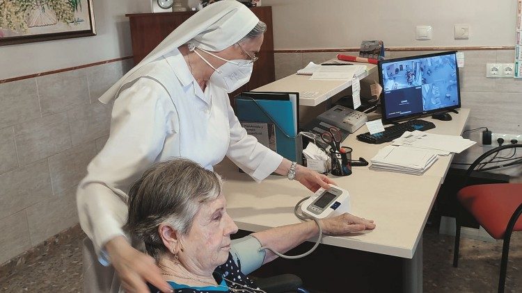 La atención a los ancianos en las residencias