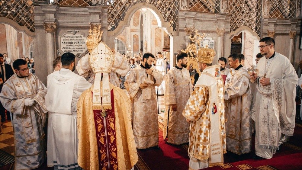 2024.06.13 Ordinazioni sacerdotali e diaconali nella cattedrale greco-cattolica dell'Esaltazione della Santa Croce a Uzhgorod, in Ucraina, sabato 8 giugno 2023