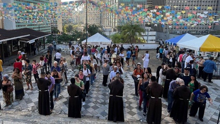 Santo Ant&ocirc;nio do Largo da Carioca celebra a amizade e a fraternidade