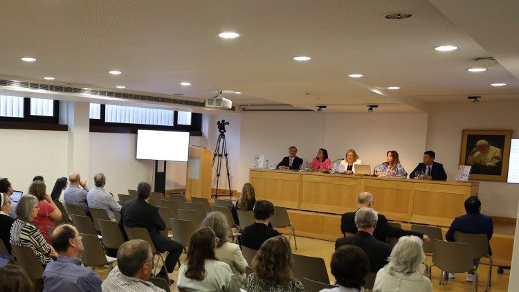 Uma das sessões do Grupo VITA em Portugal (foto de arquivo)