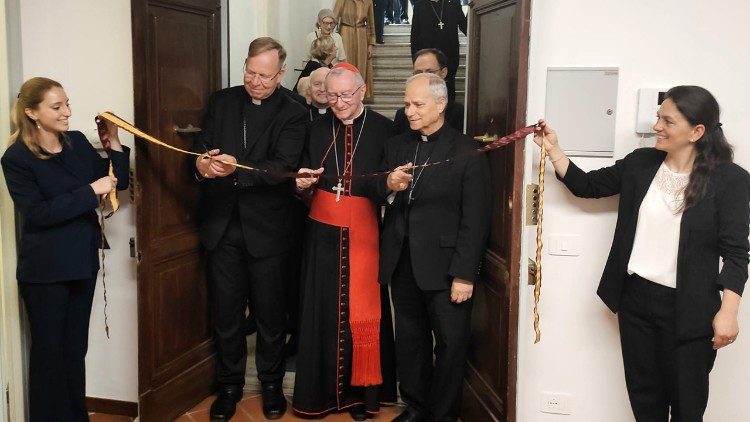 Il cardinale Segretario di Stato Pietro Parolin inaugura i nuovi locali della CCEE a Palazzo Maffei a Roma, 2024.06.21 