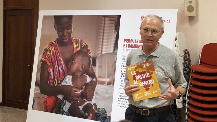 Don Dante Carraro, direttore di Cuamm