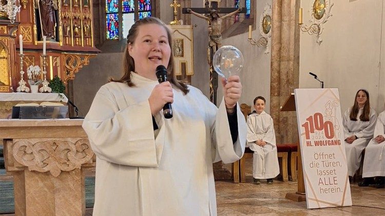 Die österreichische Theologin Sabine Meraner beim Wortgottesdienst