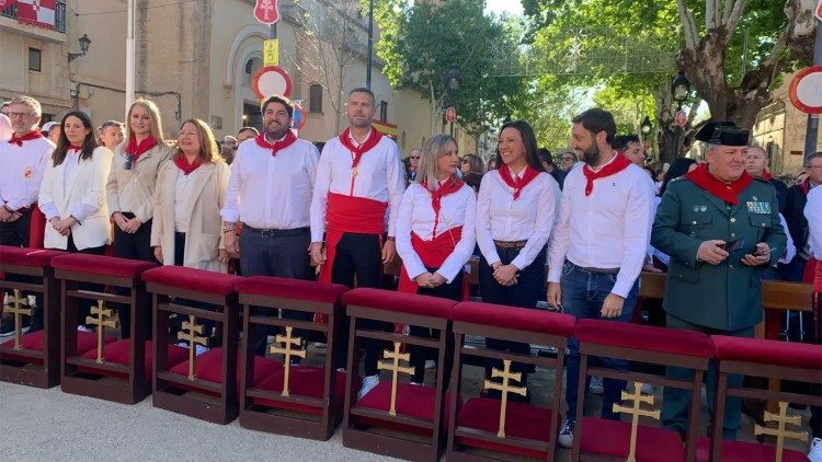 Festividades típicas en Caravaca de la Cruz en concomitancia con los días en torno al 3 de mayo, festividad del hallazgo de la Cruz. (Foto de la Cofradía de Caravaca de la Cruz)