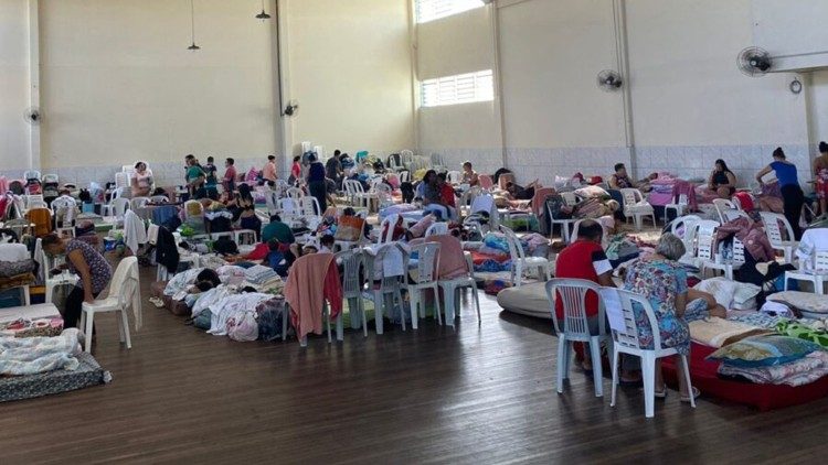 Ajuda humanit&aacute;ria