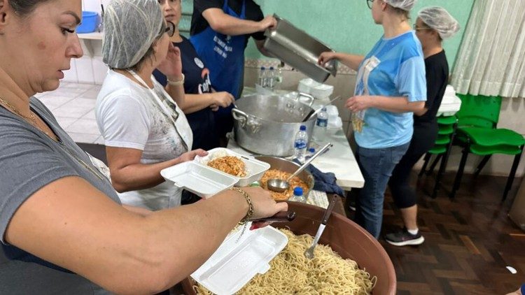 Ajuda humanit&aacute;ria