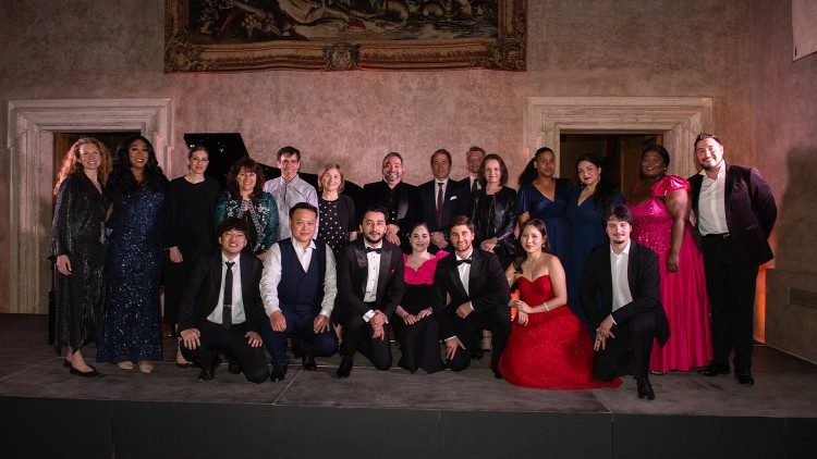 Gli artisti della Associazione Opera per la Pace