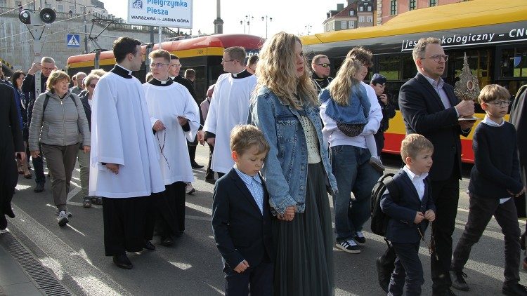 Trwa peregrynacja relikwii bł. Rodziny Ulm&oacute;w (Irena Świerdzewska)