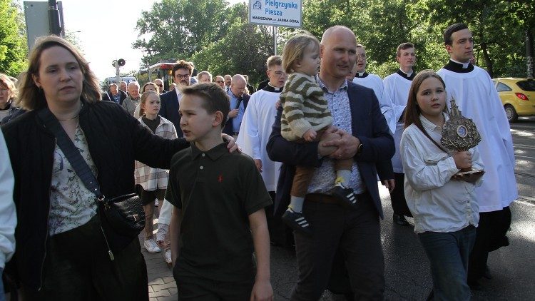 Trwa peregrynacja relikwii bł. Rodziny Ulm&oacute;w (Irena Świerdzewska)