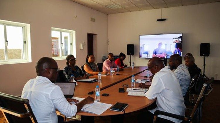Mesa de negociações de protocolos de colaboração