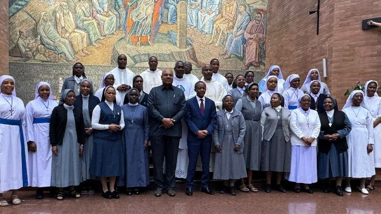 Balozi Mahmoud Thabit Kombo: Wekezeni kwenye elimu