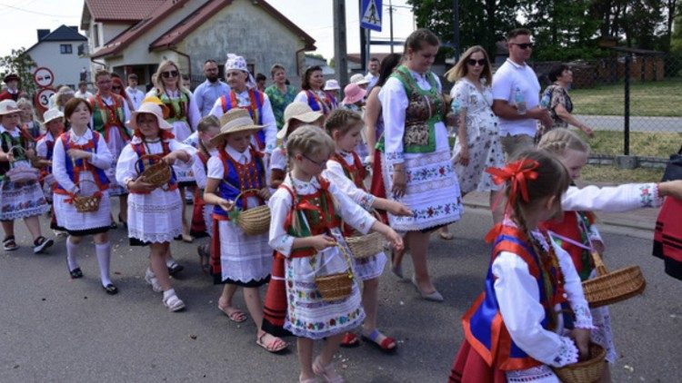 Procesja kurpiowska (BM Parafia Myszyniec, Bazylika Mniejsza)