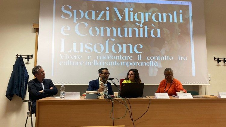 Mesa redonda sobre a Comunidade cabo-verdiana em Itália com Simone Celani,  Jorge Canifa, Giada Polo e Maria de Lourdes Jesus