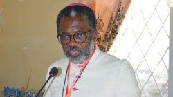 Mgr Faustin Ambassa Ndjodo, archevêque de Garoua (Cameroun).