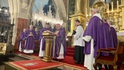 Mszy św. na Wawelu z udziałem Szpitalników Zakonu Maltańskiego przewodniczył kard. Stanisław Dziwisz