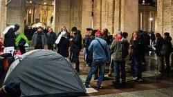 Assistenza ai poveri presso San Pietro