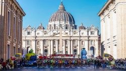 I partecipanti alla sedicesima edizione della Corsa dei Santi