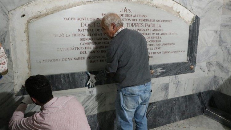 The tomb of Blessed Fr. José Torres Padilla