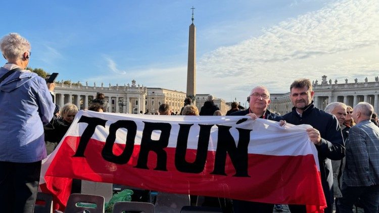 2024.11.13 Audiecnja generalna, pielgrzymi z diecezji toruńskiej 