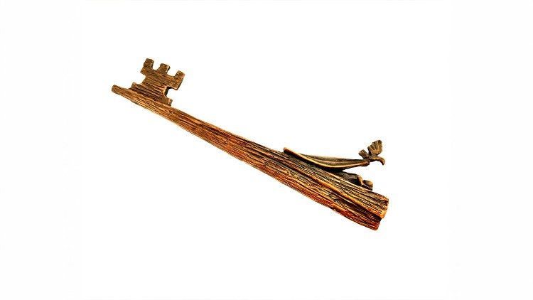 Una de las 13 llaves de bronce que bendecir&aacute; Francisco