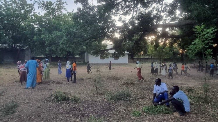 Uno dei campi profughi alla periferia di Abéché