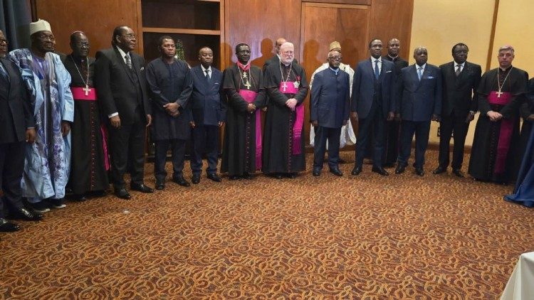 Visita a Camerún del Secretario de la Santa Sede para las Relaciones con los Estados y las Organizaciones Internacionales, Mons. Paul Richard Gallagher