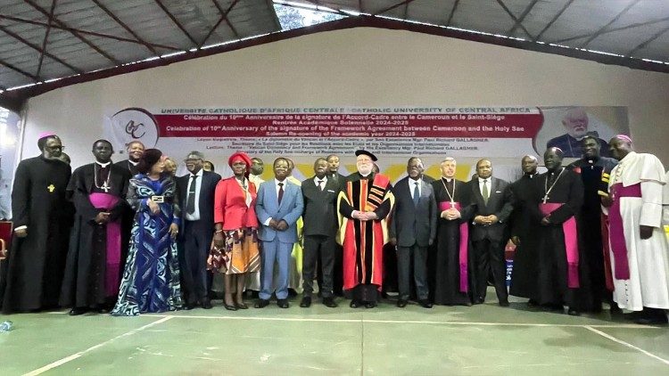 Arcebispo Gallagher na Universidade Católica da África Central em Yaoundé (Camarões)