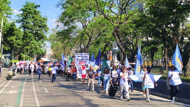 L'association organise des manifestations pour les droits des pêcheurs. 