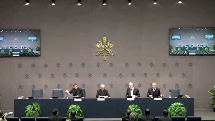 Pressekonferenz im Vatikan zur Vorstellung des Briefs zur Erneuerung des Studiums der Kirchengeschichte von Papst Franziskus am 21.11.2024