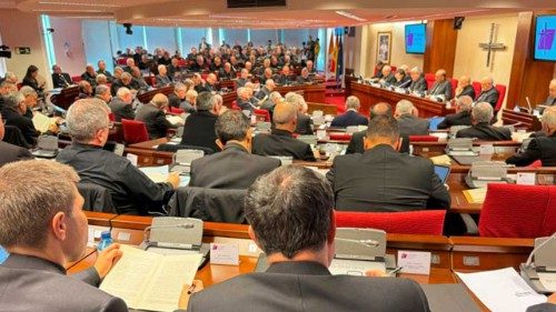 Các giám mục Tây Ban Nha trong một khóa họp thường niên