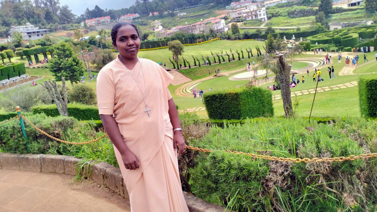 Sr. Johncy Nambikairaj arbeitet in Gudalur, Indien