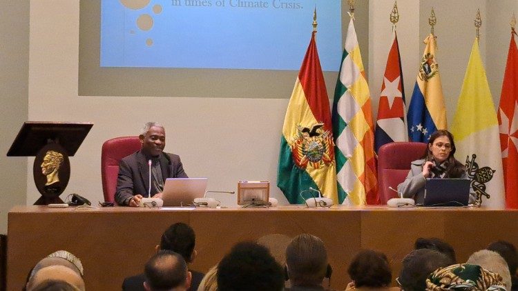 Cardenal Peter Turkson en su discurso