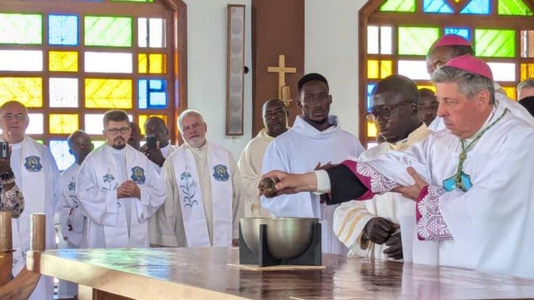 Im Johannes-Paul-II.-Heiligtum, Kamerun