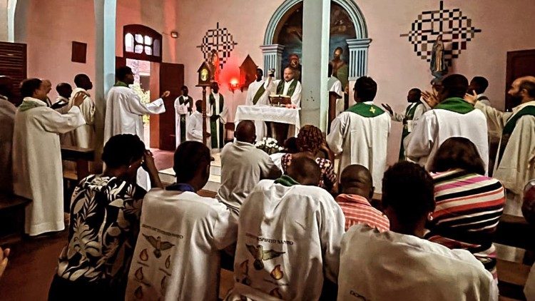 Celebração da missa nos dias da Assembleia Diocesana 