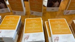 Il libro "Sii tenero, sii coraggioso" di padre Spadaro edito da Garzanti e LEV