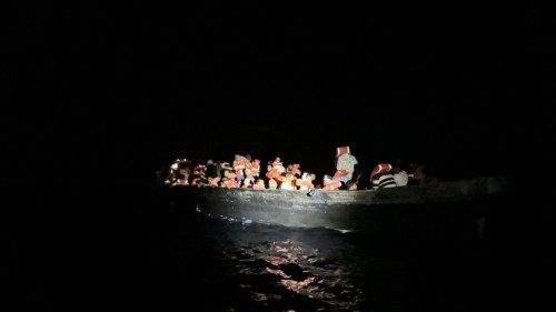 Dramático rescate de 58 migrantes en el Mediterráneo